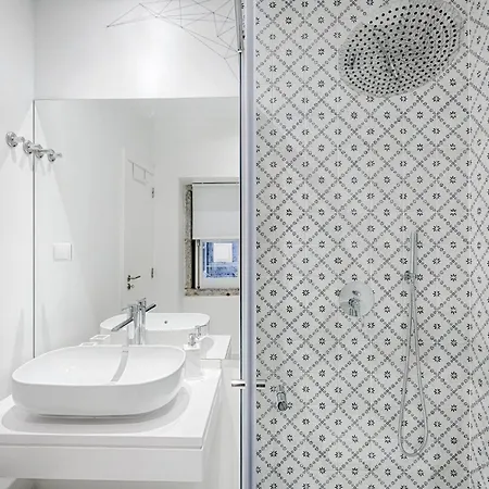 Architectural Gem In Bica Apartment Lisbon