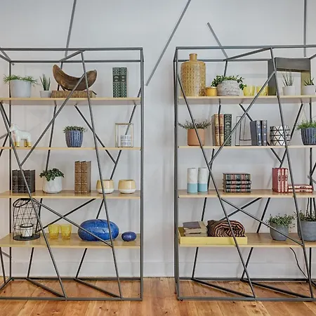 Appartement Architectural Gem In Bica