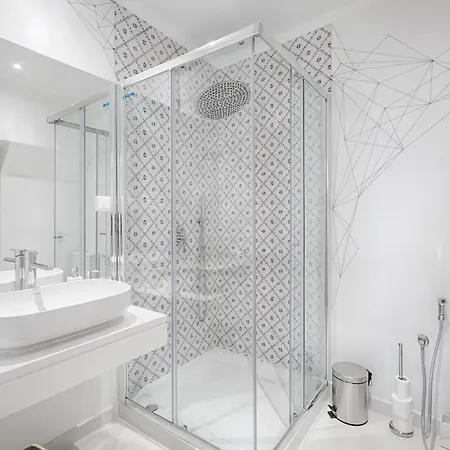 Architectural Gem In Bica * Lissabon