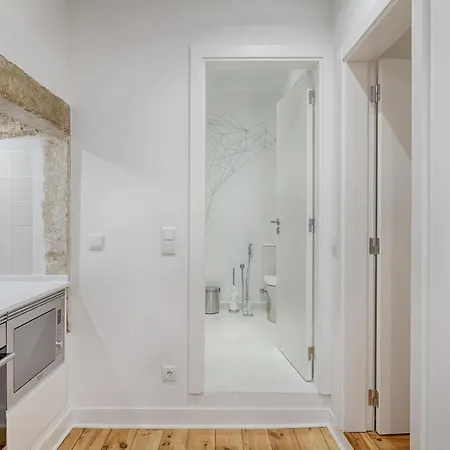 Architectural Gem In Bica Apartamento *